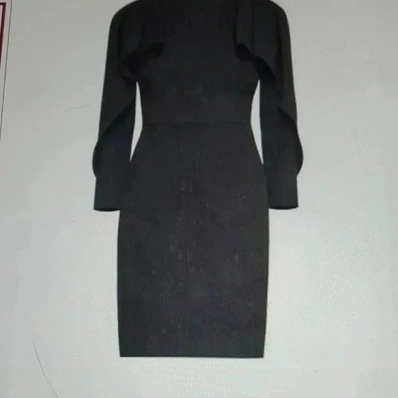 BCBGMaxAzria Dresses & Skirts - BCBG MAXAZRIA DRAPED SHOULDER DRESS SIZE 10